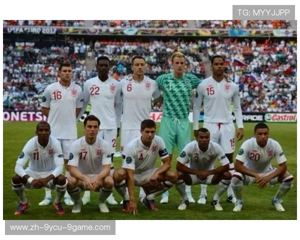 英超球队合影拍摄仪式与球员阵容展示习惯